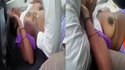 Salem local aunty mulaiyai pisainthu driver car sex